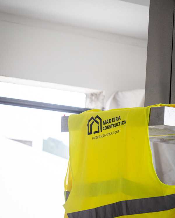 construction-work-vest