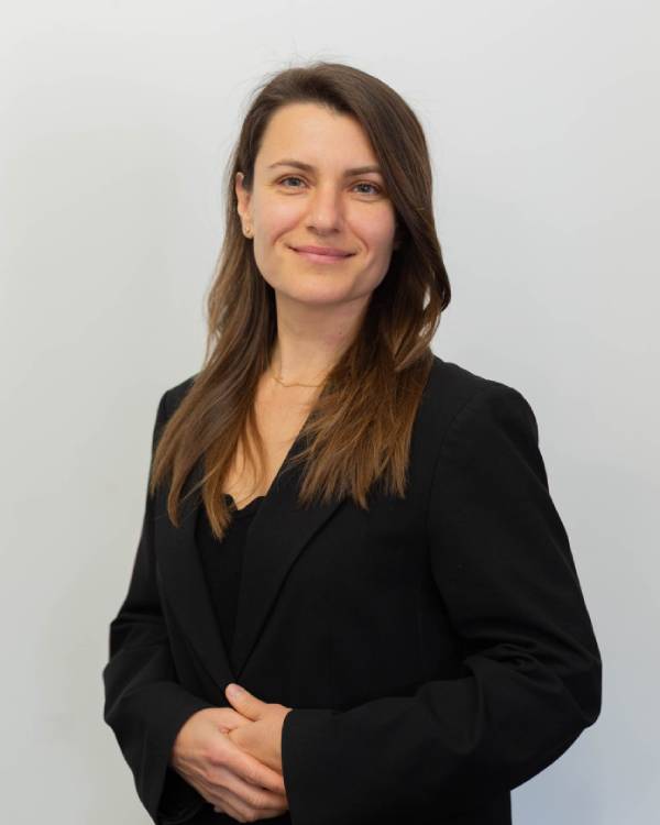 Olga Ozarian Olga Ozarian, Property agent